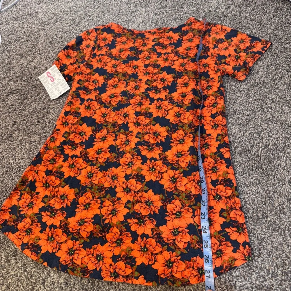 NWT LuLaRoe Classic‎ Tee T-Shirt Women's Size Small Modal & Cotton Blend Floral